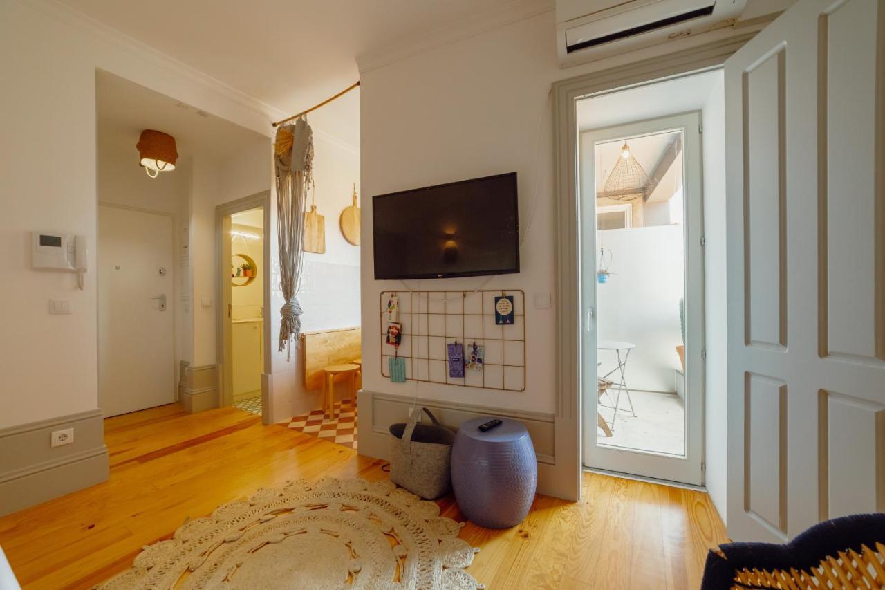Downtown Modern Studio With Terrace By Vacationy Porto Bagian luar foto