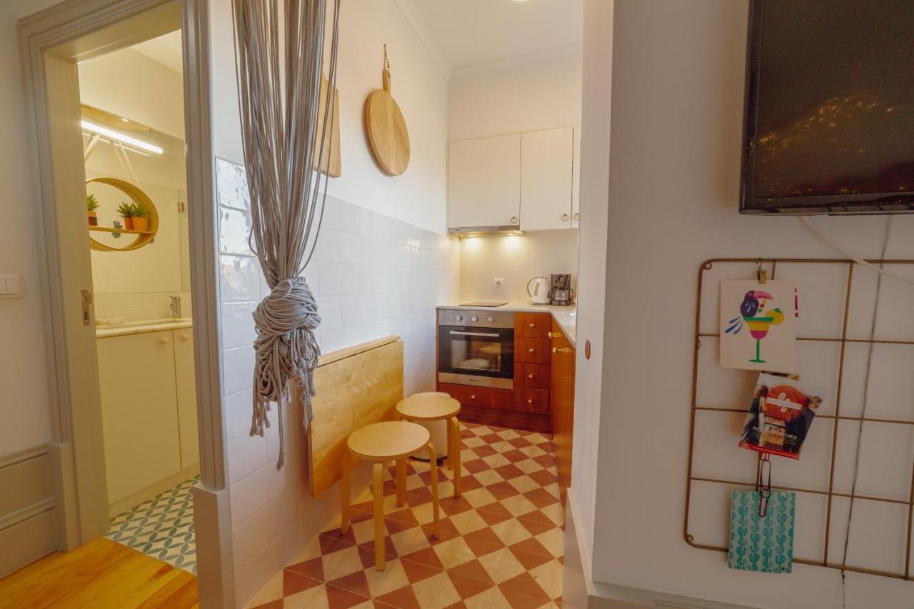 Downtown Modern Studio With Terrace By Vacationy Porto Bagian luar foto